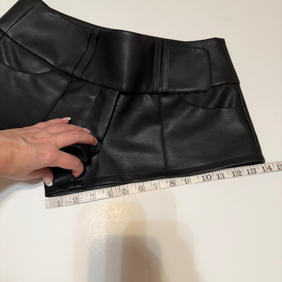 Niihai by Revolve faux leather micro shorts, black, size M - Picture 10 of 16